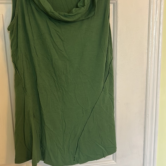 Tank top - Picture 3 of 5